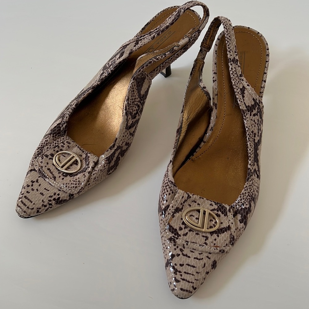 Joan & David slingback snakeskin patent print shoe w/ 2.5” heel Size 9